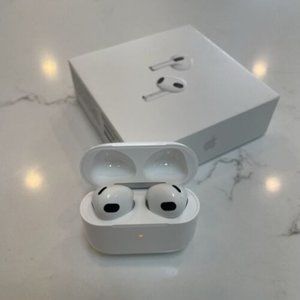 Open Box Apple Air Pod 3rd Generation